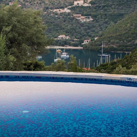 Villas Amantea- Four Villas With Big Pool And Infinity Pool Sívota Eksteriør billede