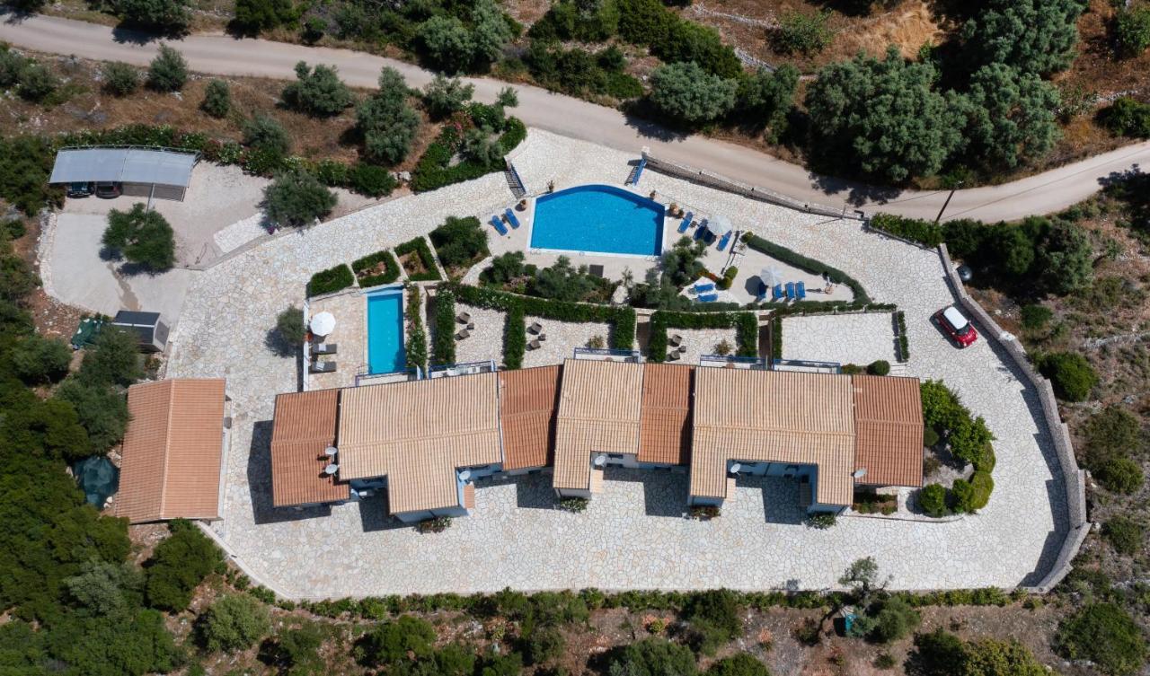 Villas Amantea- Four Villas With Big Pool And Infinity Pool Sívota Eksteriør billede